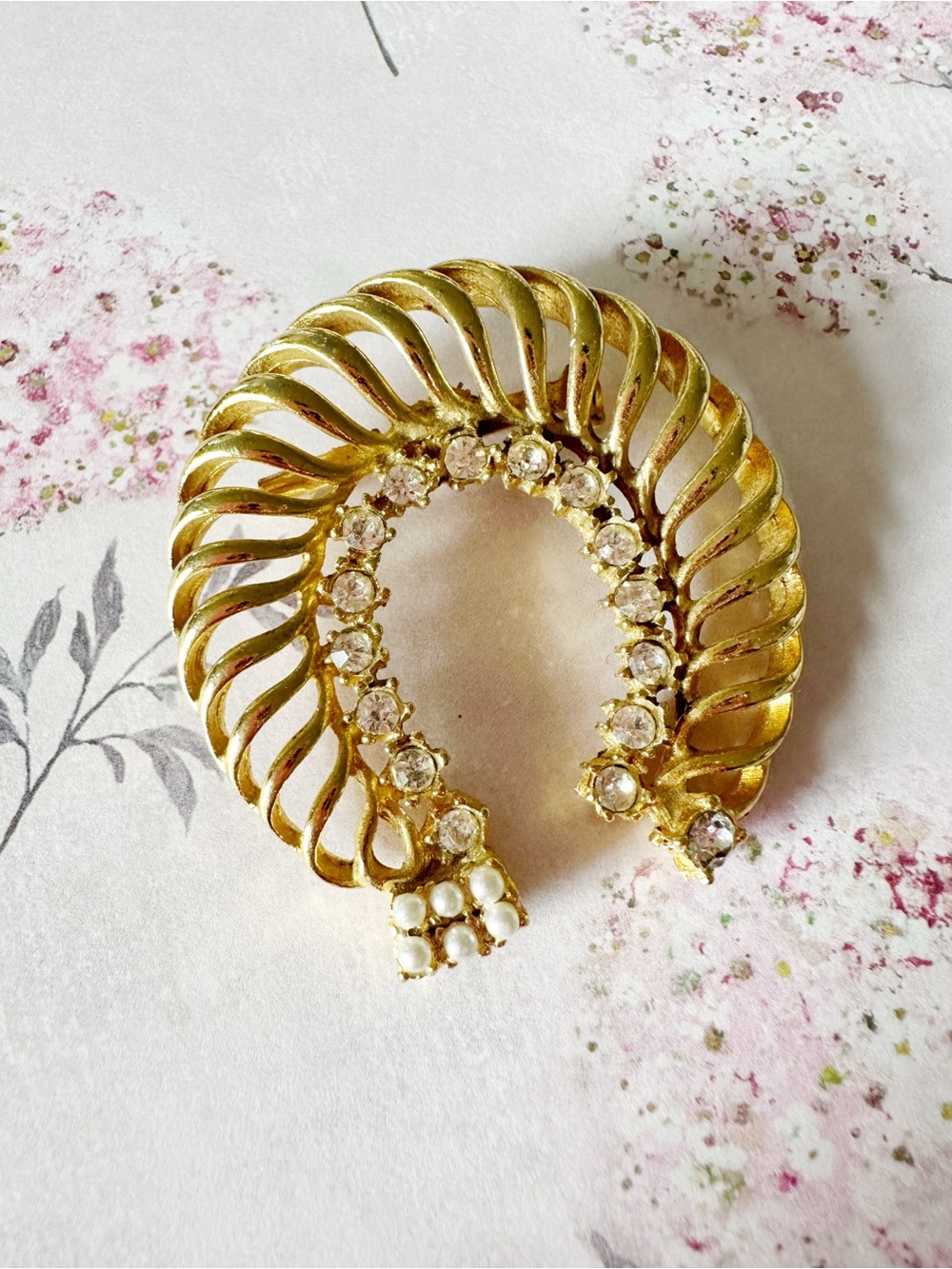 Vintage Signed Gerry’s Gold Tone Horseshoe Brooch